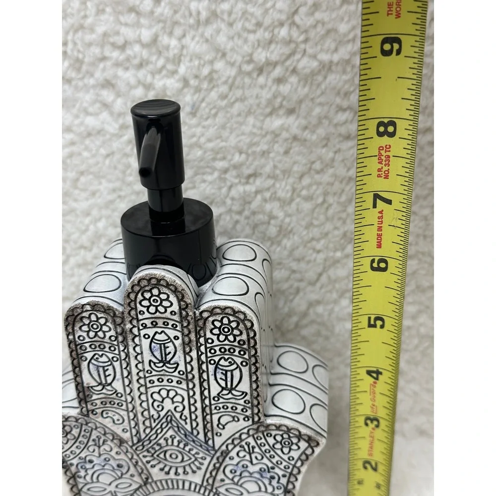 N/A hand shaped